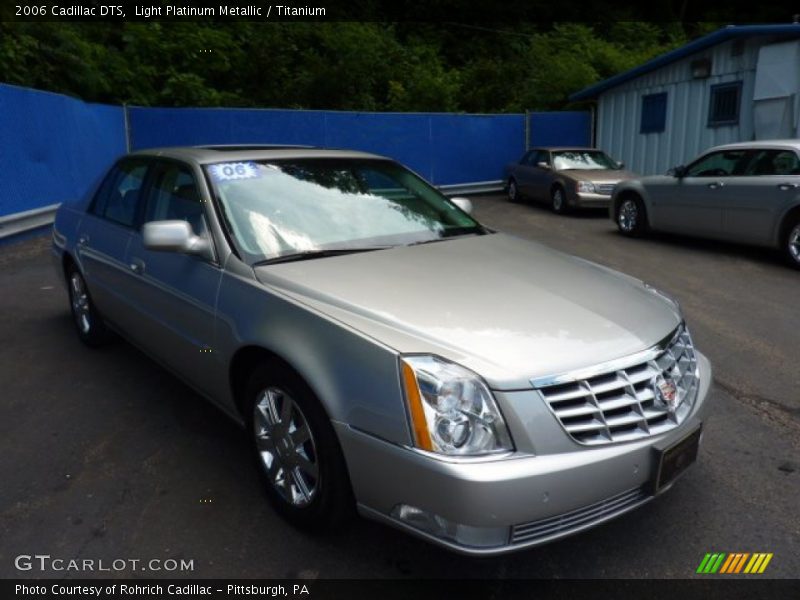 Light Platinum Metallic / Titanium 2006 Cadillac DTS