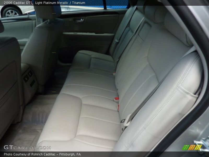 Light Platinum Metallic / Titanium 2006 Cadillac DTS