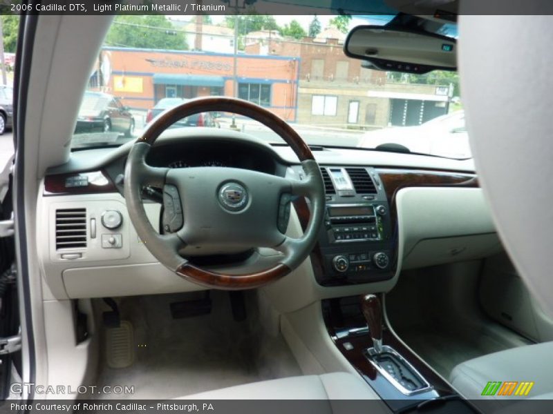 Light Platinum Metallic / Titanium 2006 Cadillac DTS