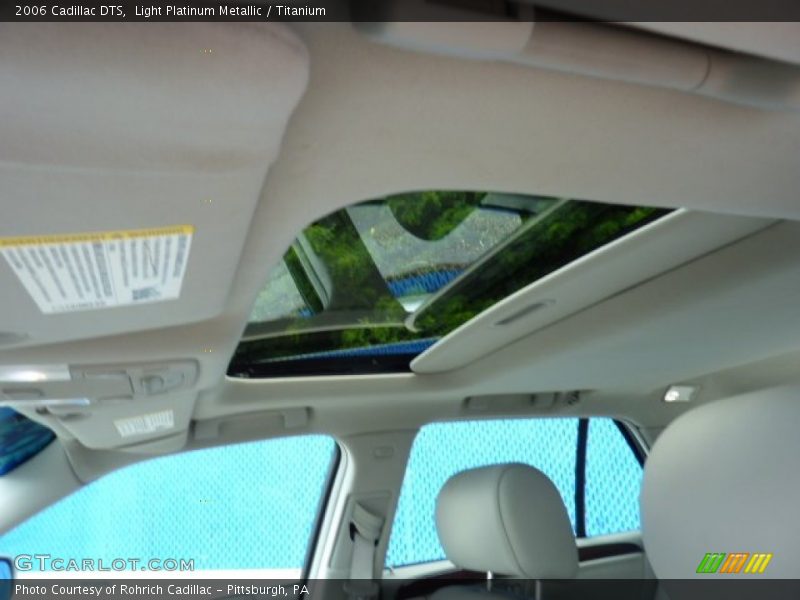 Light Platinum Metallic / Titanium 2006 Cadillac DTS