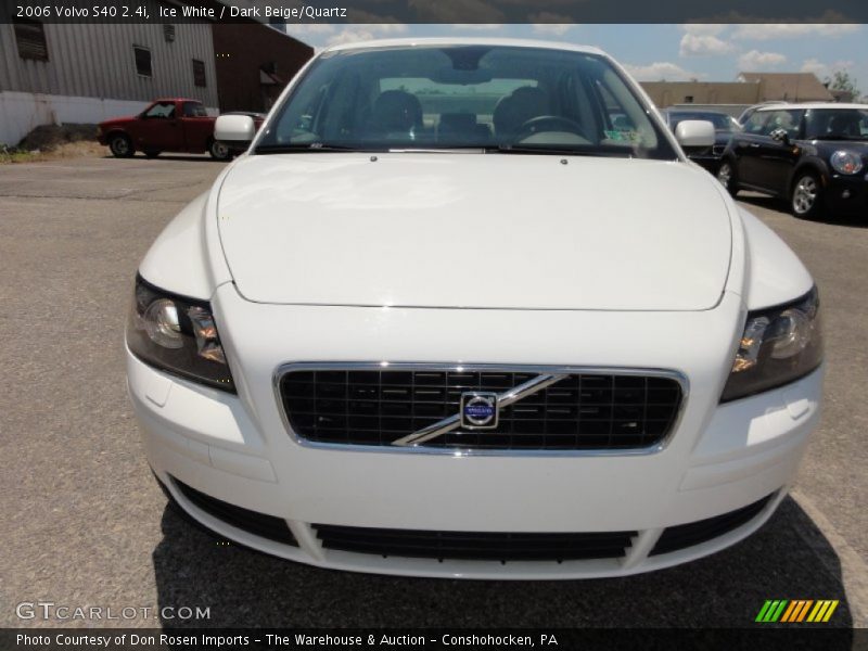 Ice White / Dark Beige/Quartz 2006 Volvo S40 2.4i