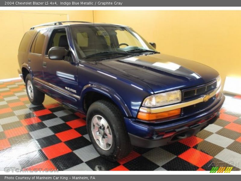 Indigo Blue Metallic / Graphite Gray 2004 Chevrolet Blazer LS 4x4