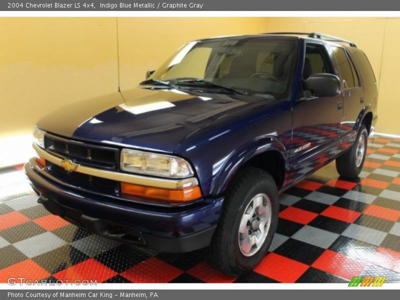 Indigo Blue Metallic / Graphite Gray 2004 Chevrolet Blazer LS 4x4