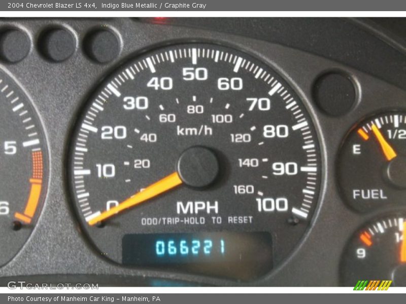 Indigo Blue Metallic / Graphite Gray 2004 Chevrolet Blazer LS 4x4