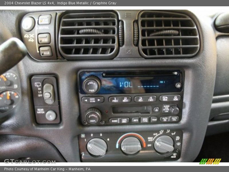 Indigo Blue Metallic / Graphite Gray 2004 Chevrolet Blazer LS 4x4