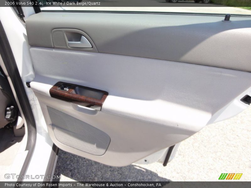 Ice White / Dark Beige/Quartz 2006 Volvo S40 2.4i