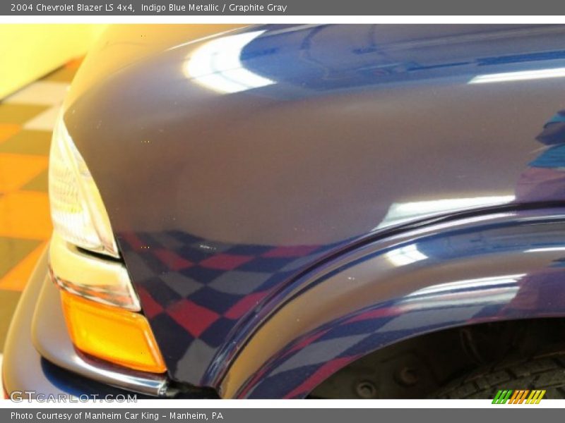 Indigo Blue Metallic / Graphite Gray 2004 Chevrolet Blazer LS 4x4