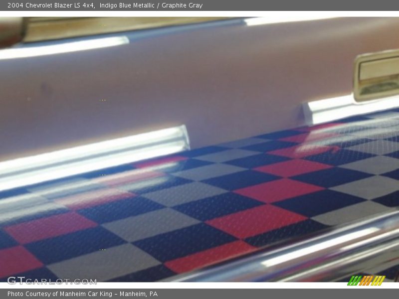 Indigo Blue Metallic / Graphite Gray 2004 Chevrolet Blazer LS 4x4