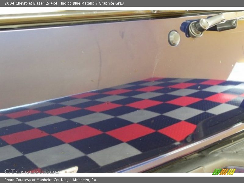 Indigo Blue Metallic / Graphite Gray 2004 Chevrolet Blazer LS 4x4