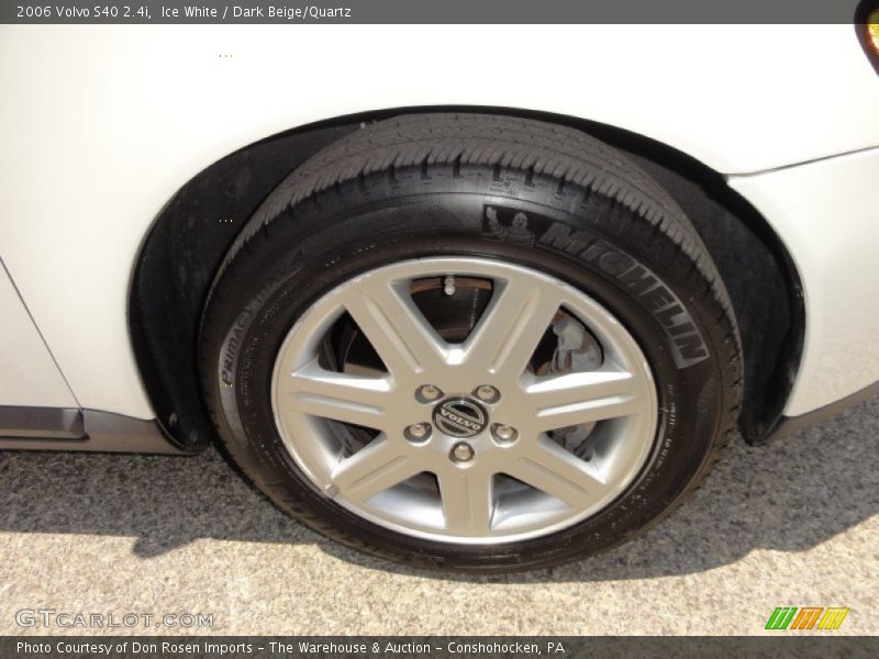 Ice White / Dark Beige/Quartz 2006 Volvo S40 2.4i