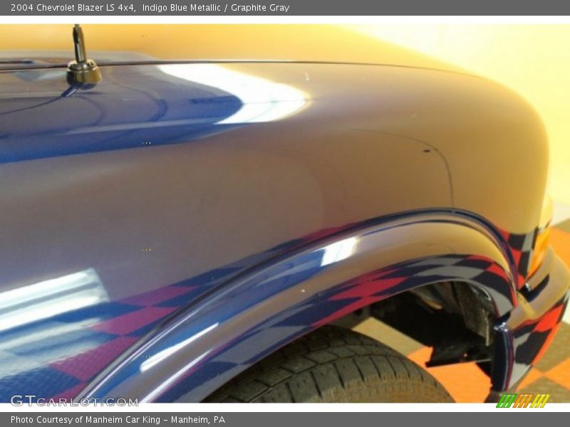 Indigo Blue Metallic / Graphite Gray 2004 Chevrolet Blazer LS 4x4