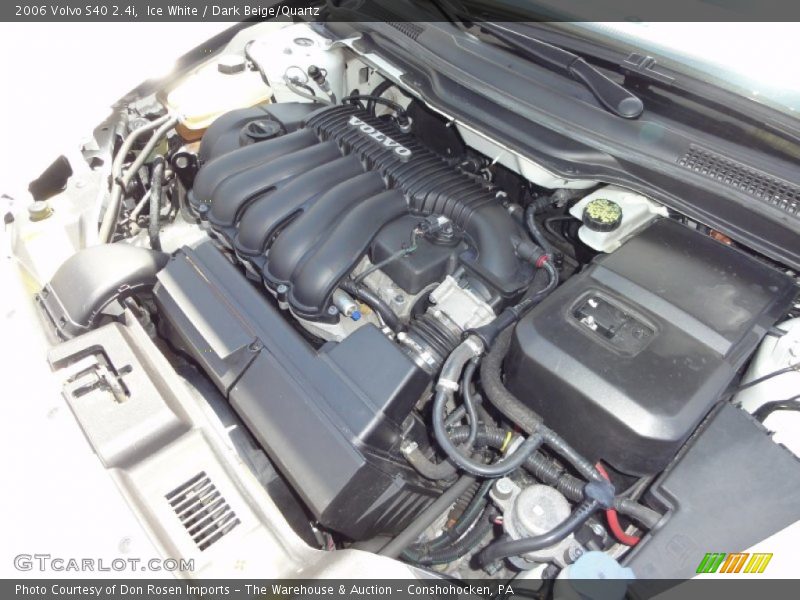 Ice White / Dark Beige/Quartz 2006 Volvo S40 2.4i