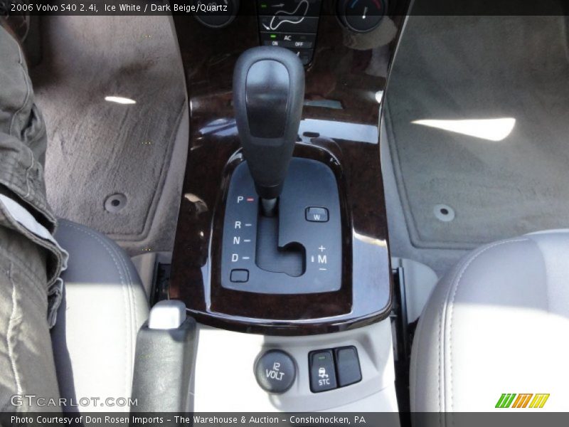 Ice White / Dark Beige/Quartz 2006 Volvo S40 2.4i