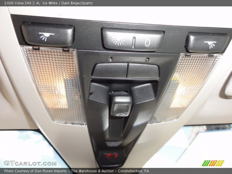 Ice White / Dark Beige/Quartz 2006 Volvo S40 2.4i