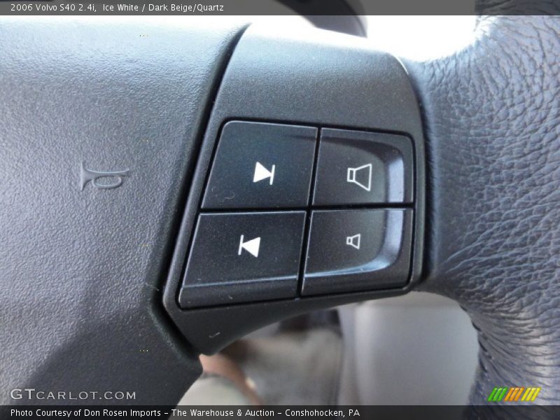 Ice White / Dark Beige/Quartz 2006 Volvo S40 2.4i
