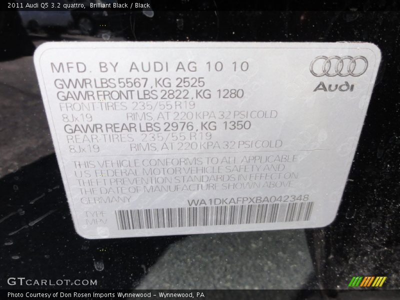Brilliant Black / Black 2011 Audi Q5 3.2 quattro