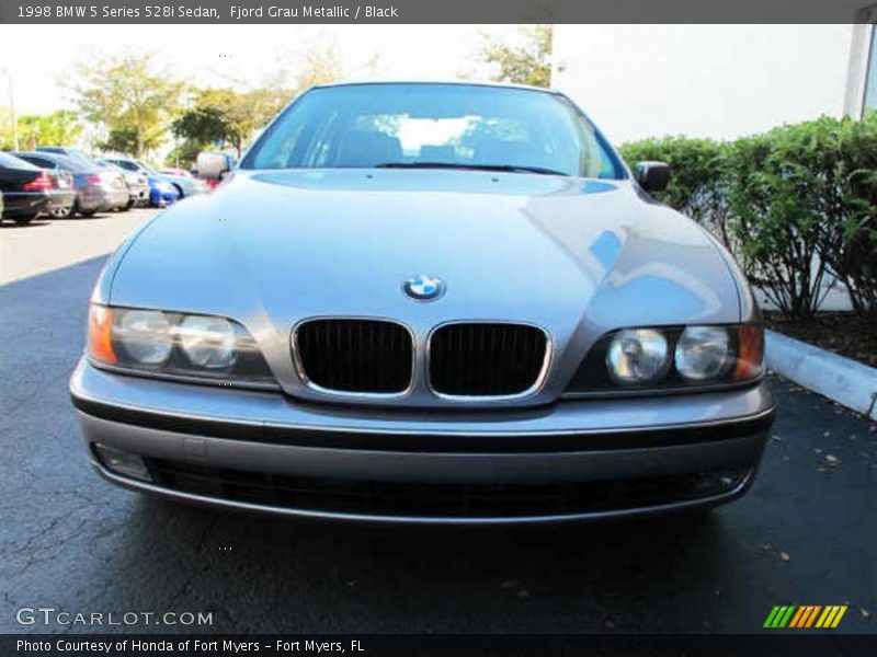 Fjord Grau Metallic / Black 1998 BMW 5 Series 528i Sedan