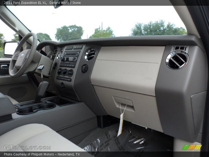 Dashboard of 2011 Expedition EL XL