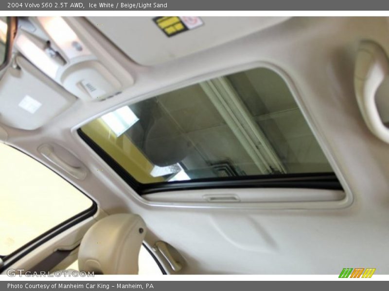 Ice White / Beige/Light Sand 2004 Volvo S60 2.5T AWD