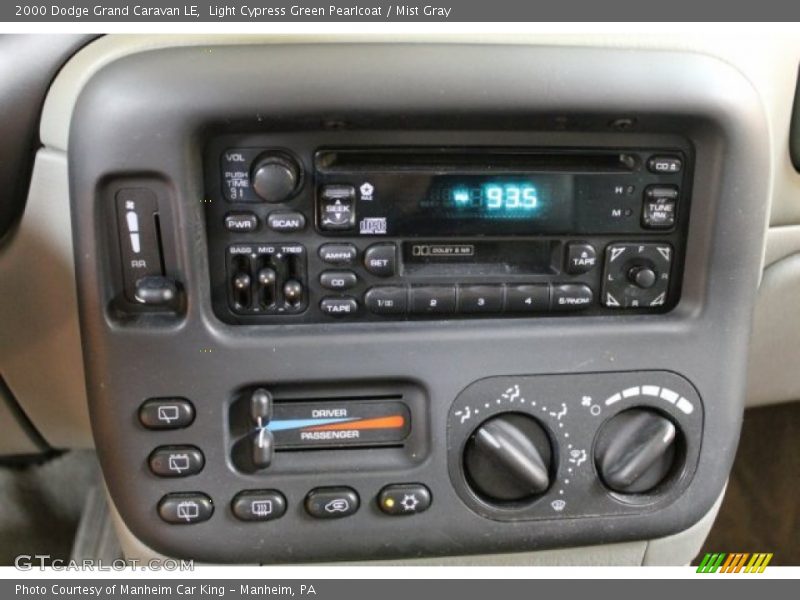 Light Cypress Green Pearlcoat / Mist Gray 2000 Dodge Grand Caravan LE