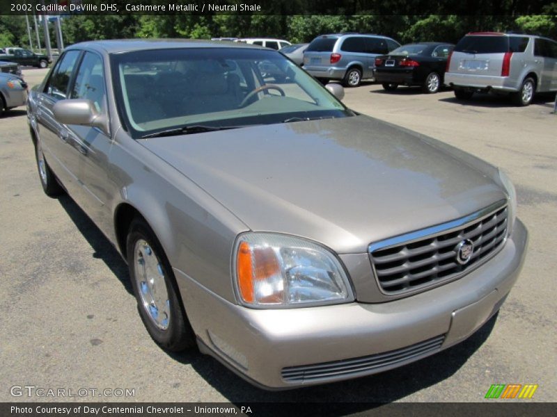 Front 3/4 View of 2002 DeVille DHS