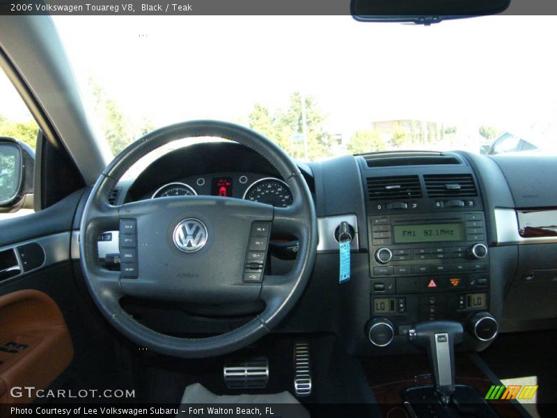 Black / Teak 2006 Volkswagen Touareg V8