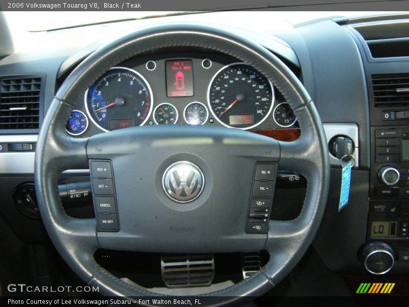 Black / Teak 2006 Volkswagen Touareg V8