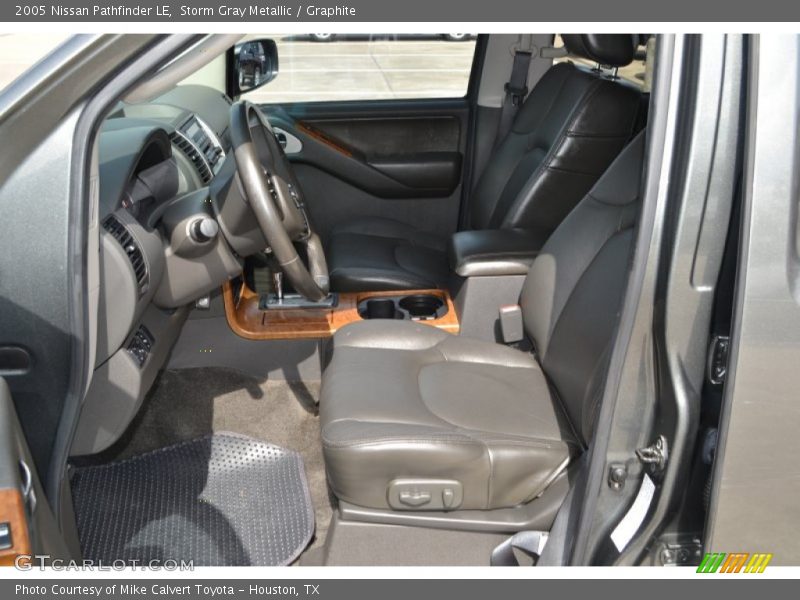 Storm Gray Metallic / Graphite 2005 Nissan Pathfinder LE
