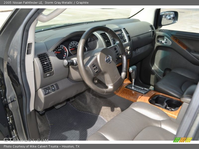 Storm Gray Metallic / Graphite 2005 Nissan Pathfinder LE