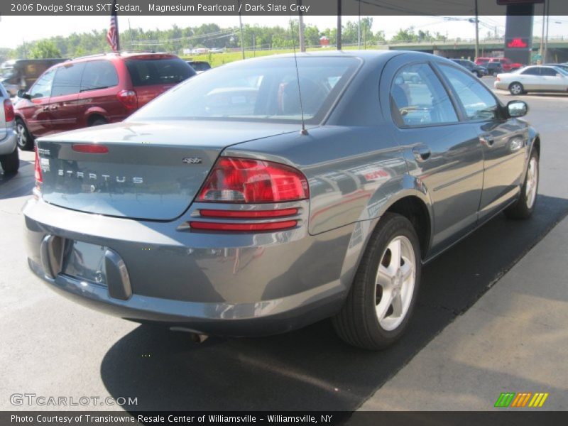 Magnesium Pearlcoat / Dark Slate Grey 2006 Dodge Stratus SXT Sedan