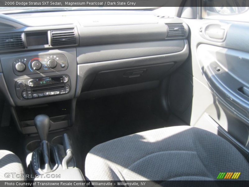 Magnesium Pearlcoat / Dark Slate Grey 2006 Dodge Stratus SXT Sedan