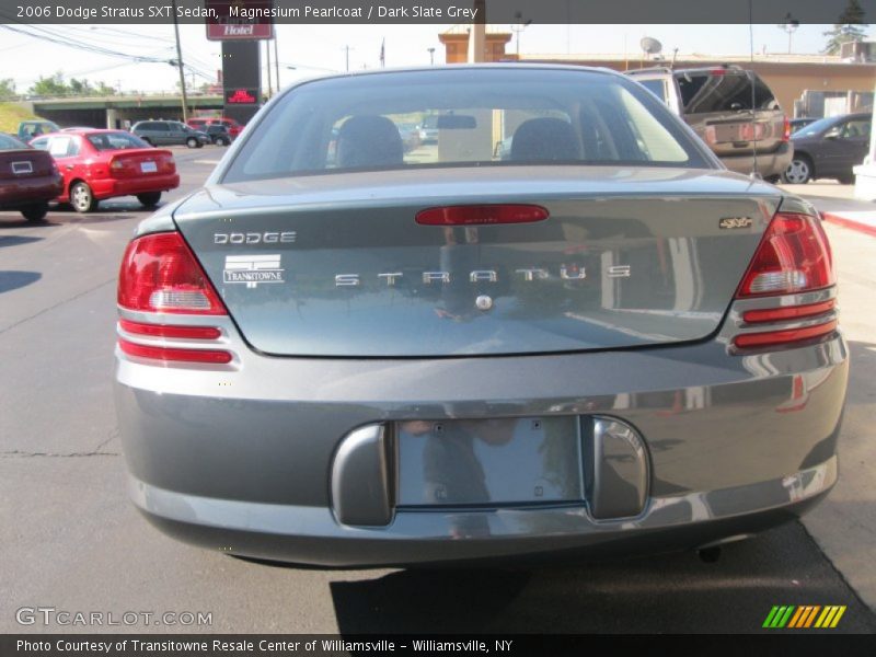 Magnesium Pearlcoat / Dark Slate Grey 2006 Dodge Stratus SXT Sedan