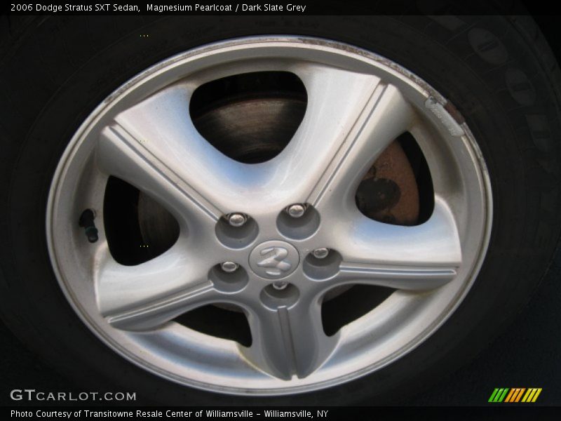 Magnesium Pearlcoat / Dark Slate Grey 2006 Dodge Stratus SXT Sedan