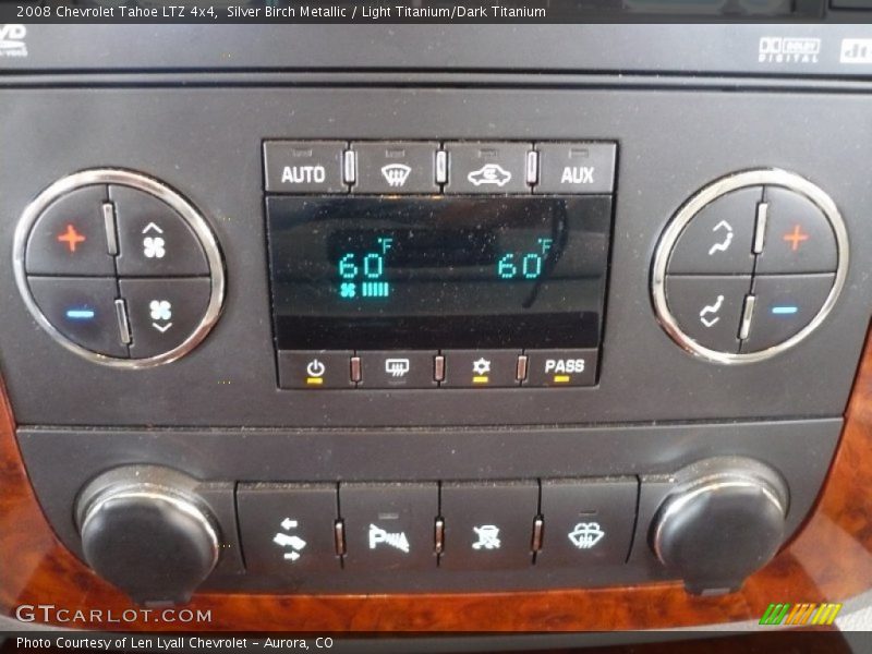 Controls of 2008 Tahoe LTZ 4x4