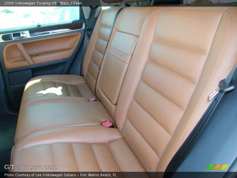 Black / Teak 2006 Volkswagen Touareg V8