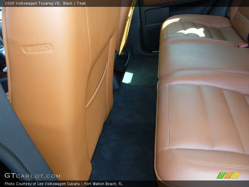 Black / Teak 2006 Volkswagen Touareg V8