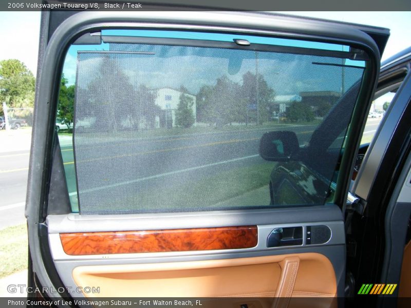 Black / Teak 2006 Volkswagen Touareg V8