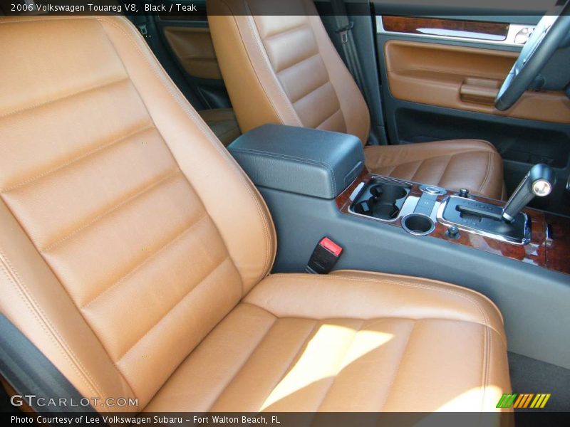 Black / Teak 2006 Volkswagen Touareg V8