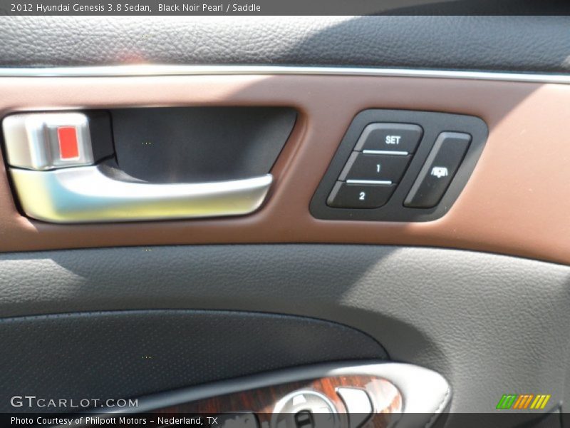Controls of 2012 Genesis 3.8 Sedan