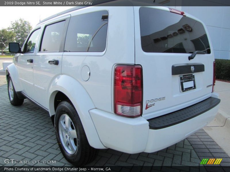 Stone White / Dark Slate Gray 2009 Dodge Nitro SE