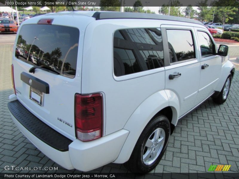 Stone White / Dark Slate Gray 2009 Dodge Nitro SE