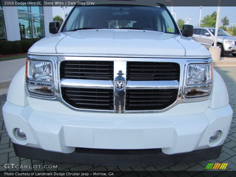 Stone White / Dark Slate Gray 2009 Dodge Nitro SE