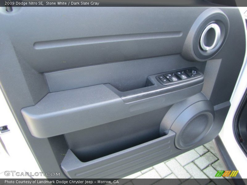 Stone White / Dark Slate Gray 2009 Dodge Nitro SE