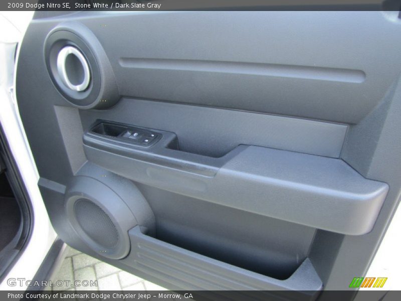 Stone White / Dark Slate Gray 2009 Dodge Nitro SE