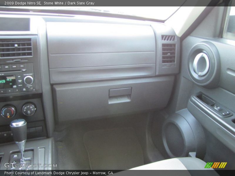Stone White / Dark Slate Gray 2009 Dodge Nitro SE