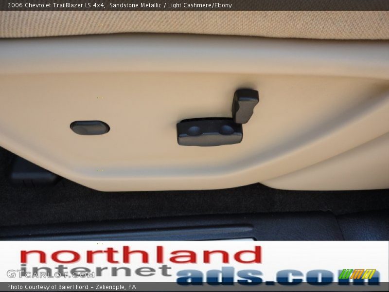 Sandstone Metallic / Light Cashmere/Ebony 2006 Chevrolet TrailBlazer LS 4x4