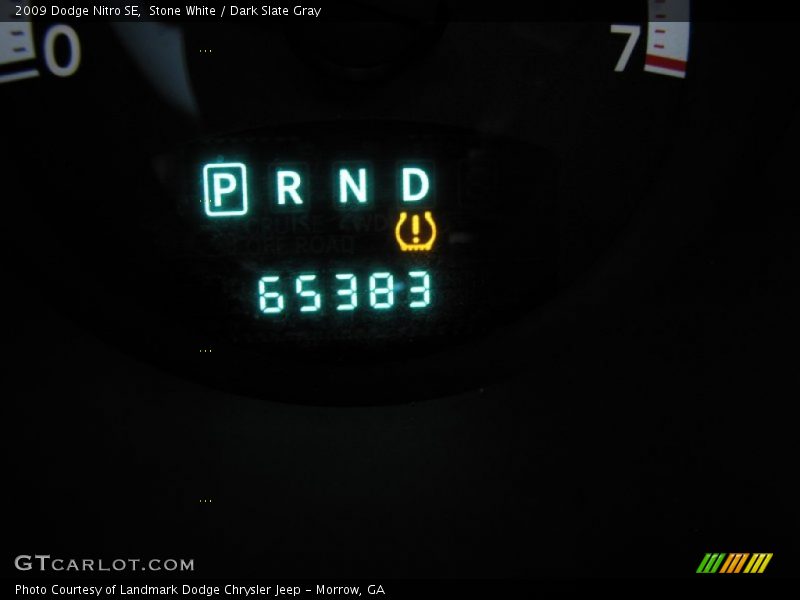 Stone White / Dark Slate Gray 2009 Dodge Nitro SE