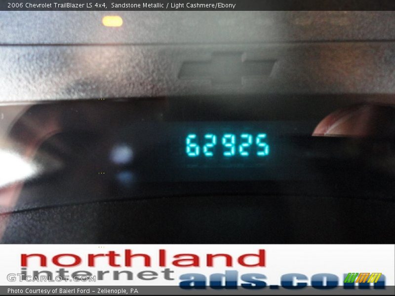 Sandstone Metallic / Light Cashmere/Ebony 2006 Chevrolet TrailBlazer LS 4x4