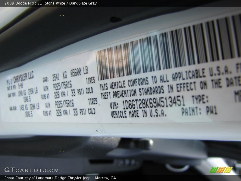 Stone White / Dark Slate Gray 2009 Dodge Nitro SE