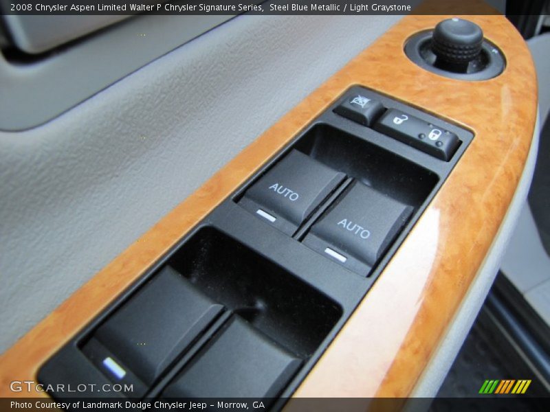 Controls of 2008 Aspen Limited Walter P Chrysler Signature Series